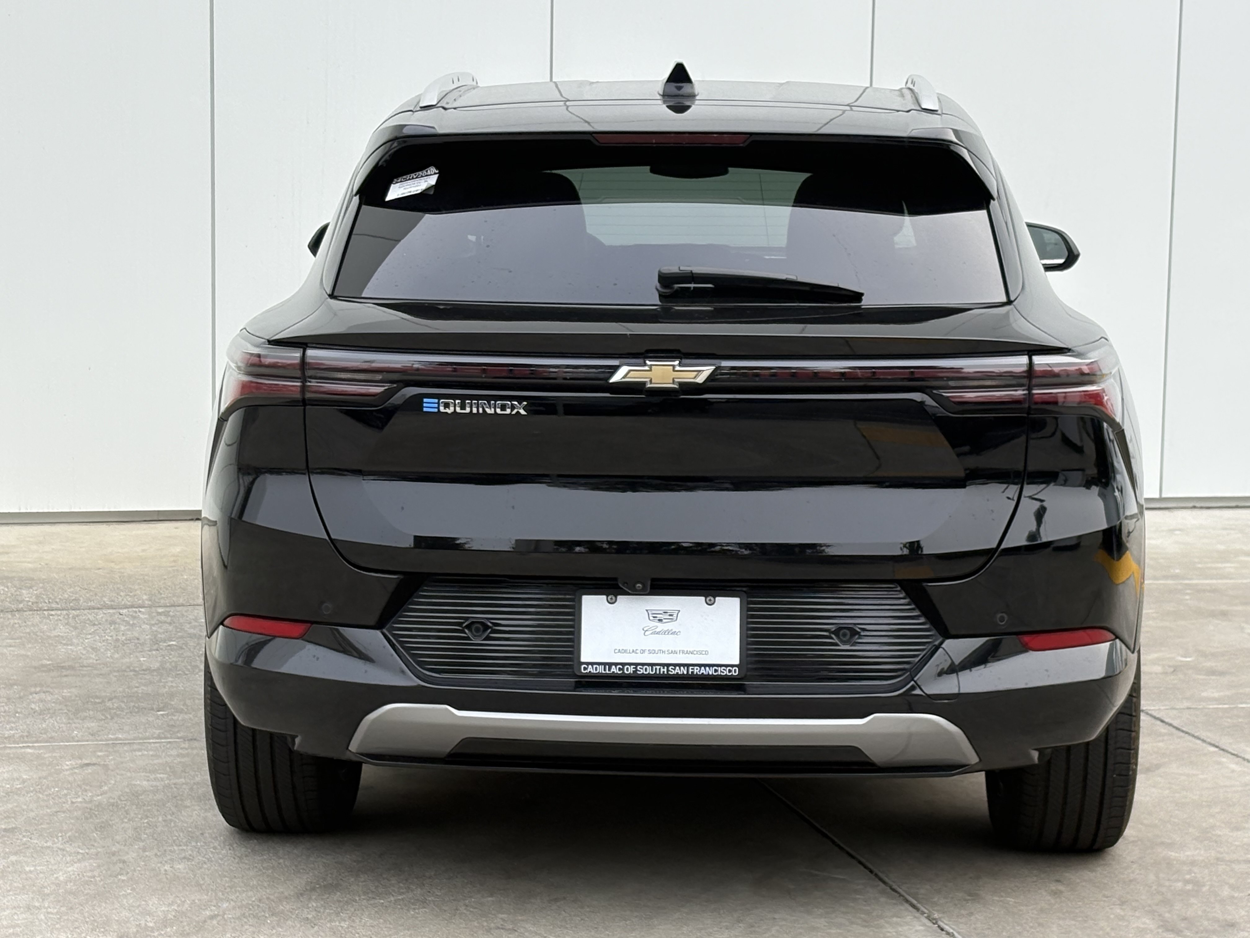 Used 2024 Chevrolet Equinox EV LT FWD image 6