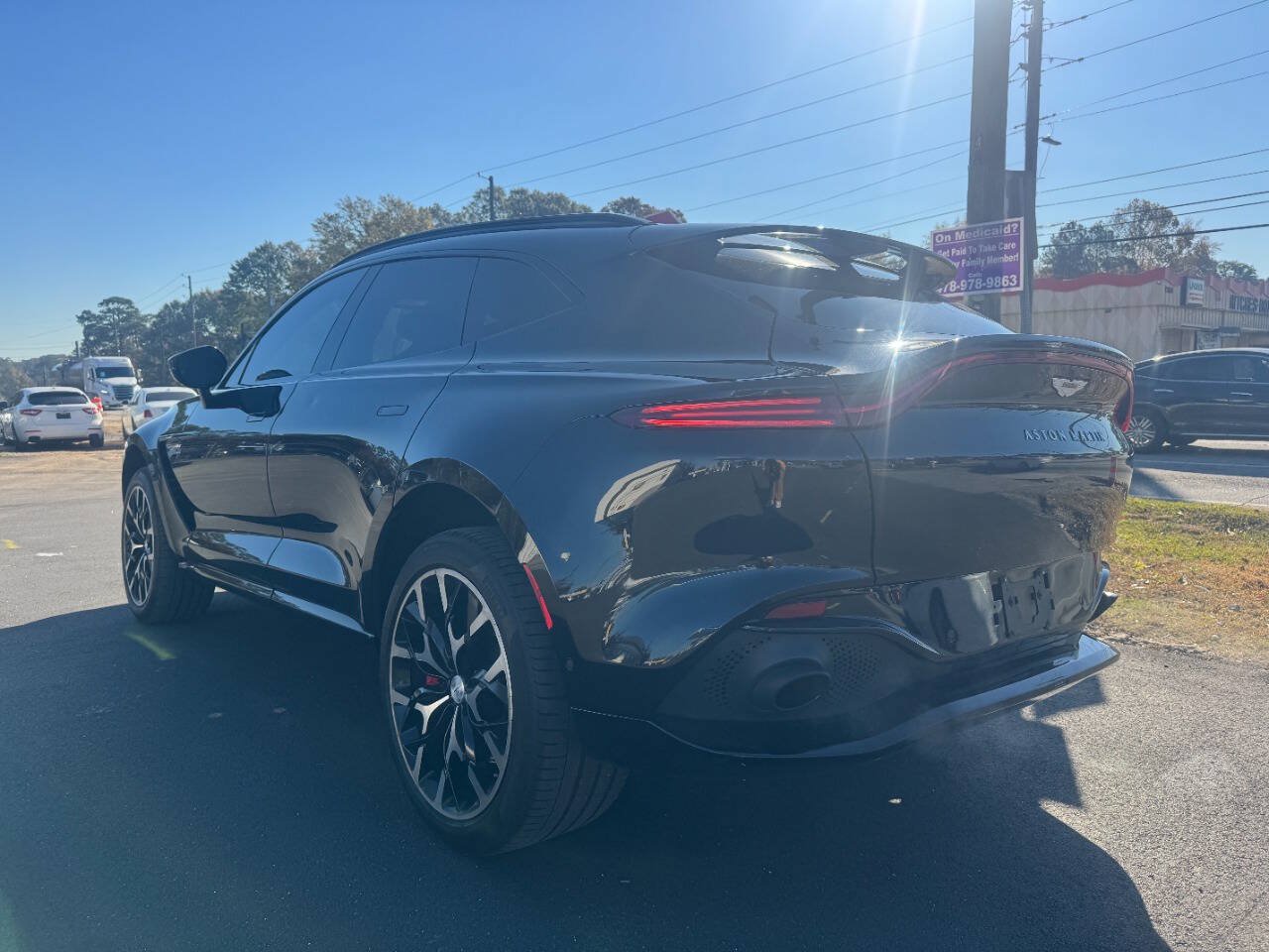 Used 2021 Aston Martin DBX AWD/4WD image 3