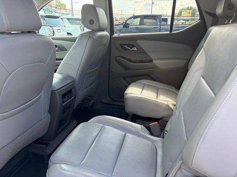 Used 2018 Chevrolet Traverse Premier w/ Driver Confidence II Package FWD image 25