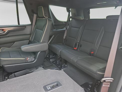 New 2026 GMC Yukon Elevation w/ LPO, Elevation Black Package AWD/4WD image 37