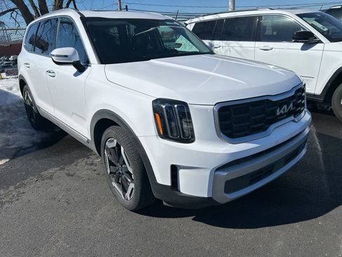 Used 2025 Kia Telluride S image 2