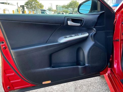 Used 2012 Toyota Camry SE image 21