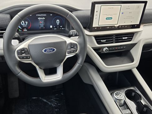 New 2026 Ford Explorer Active w/ Active Comfort Package RWD image 21