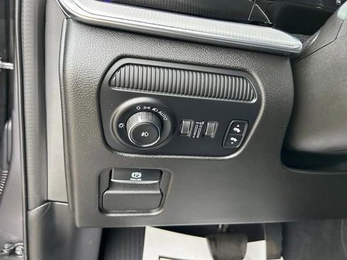 Used 2022 Jeep Grand Wagoneer Series I AWD/4WD image 24