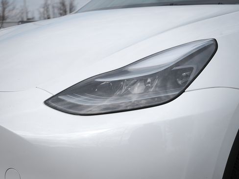 Used 2024 Tesla Model Y Long Range image 7
