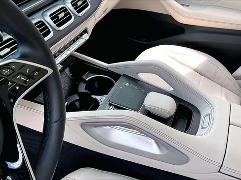 Used 2025 Mercedes-Benz GLE 350 4MATIC image 16