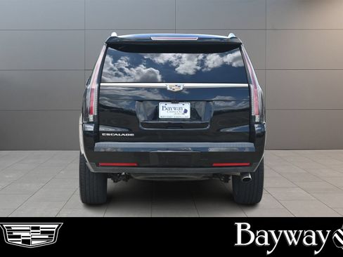 Used 2019 Cadillac Escalade Luxury RWD image 7