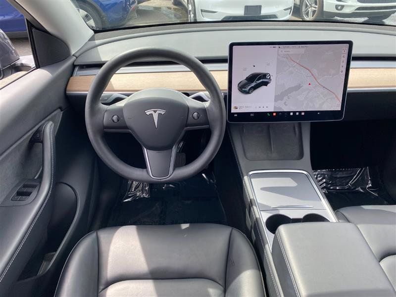 Used 2024 Tesla Model Y Long Range AWD/4WD image 12