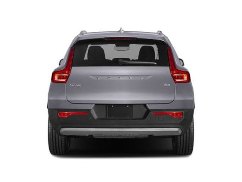 Used 2023 Volvo XC40 B4 Ultimate FWD image 8