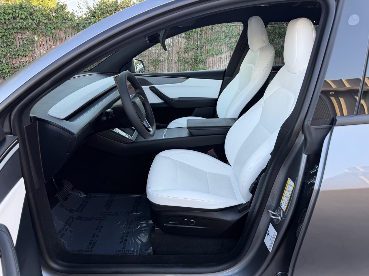 Used 2026 Tesla Model Y Long Range AWD/4WD image 3