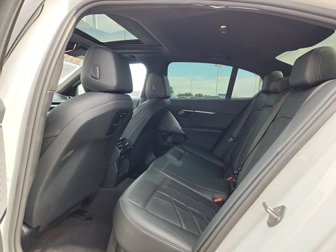 Used 2024 BMW 530i RWD image 12