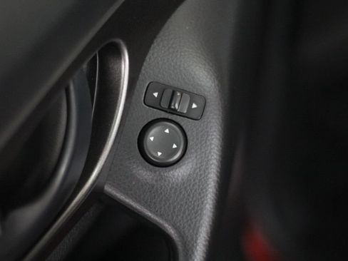 Used 2020 Nissan Rogue Sport S FWD image 39