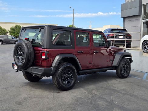 Used 2022 Jeep Wrangler Unlimited Sport AWD/4WD image 4