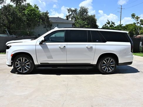 Used 2021 Cadillac Escalade ESV Sport AWD/4WD image 6