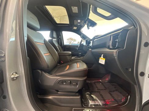 Used 2025 GMC Sierra 1500 AT4 w/ AT4 Premium Package image 30