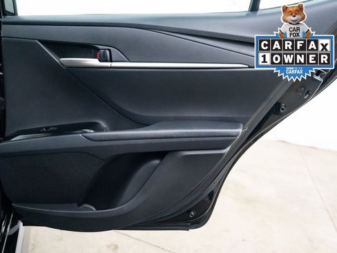 Used 2025 Toyota Camry SE FWD image 29