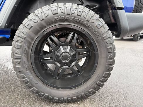 Used 2019 Jeep Wrangler Unlimited Sport S AWD/4WD image 13