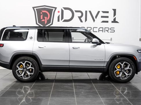 Used 2024 Rivian R1S Adventure AWD/4WD image 8