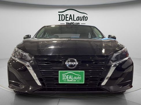 Used 2024 Nissan Altima 2.5 SV image 12