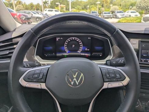 Used 2023 Volkswagen Jetta SE FWD image 25