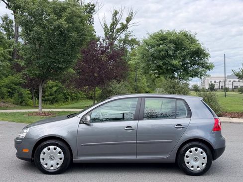 Used 2007 Volkswagen Rabbit 4-Door FWD image 2