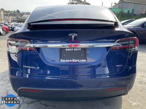 Used 2018 Tesla Model X 75D image 4