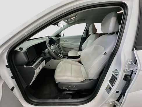 Used 2025 Hyundai Kona SEL AWD/4WD image 13