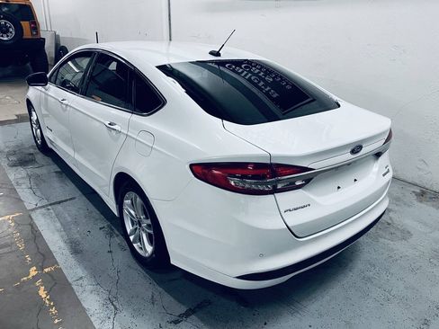 Used 2018 Ford Fusion SE w/ Equipment Group 602A FWD image 5