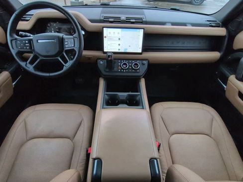 Used 2025 Land Rover Defender 110 S image 15