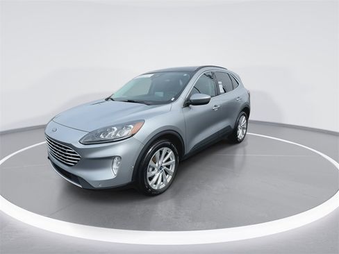 Used 2021 Ford Escape Titanium w/ Titanium Elite Package image 4