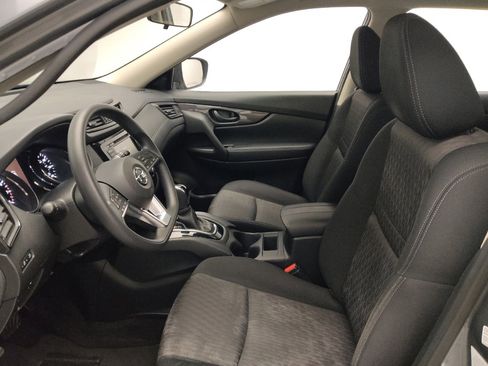 Used 2019 Nissan Rogue S FWD image 17