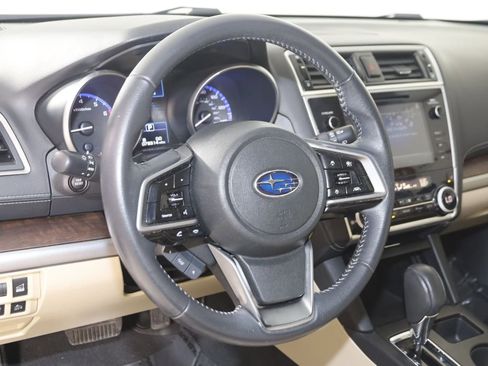 Used 2018 Subaru Outback 2.5i Limited image 6