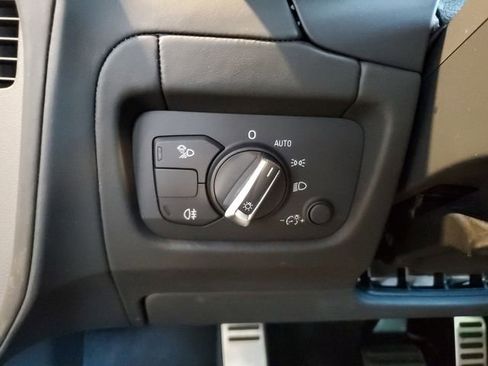 Used 2018 Audi R8 V10 RWD image 23