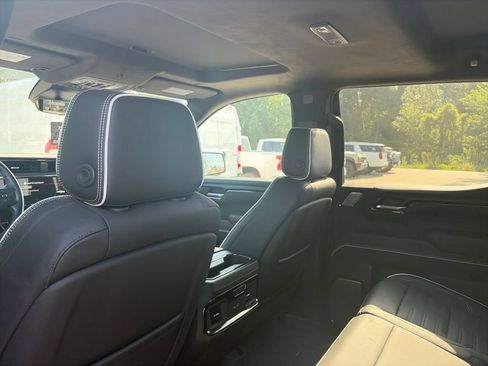 Used 2023 GMC Sierra 1500 AT4X w/ AT4X AEV Edition AWD/4WD image 11