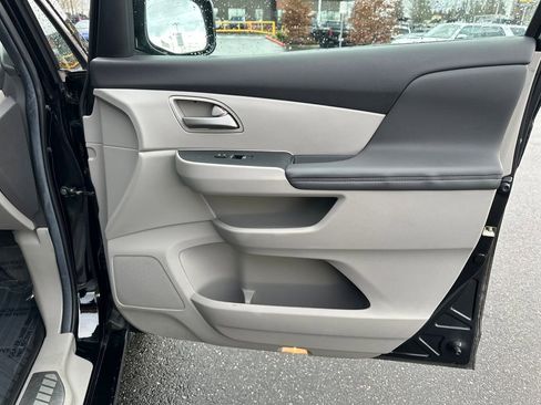 Used 2011 Honda Odyssey Touring image 17