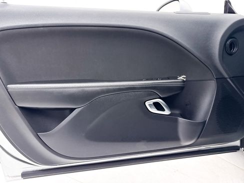 Used 2019 Dodge Challenger SXT RWD image 28