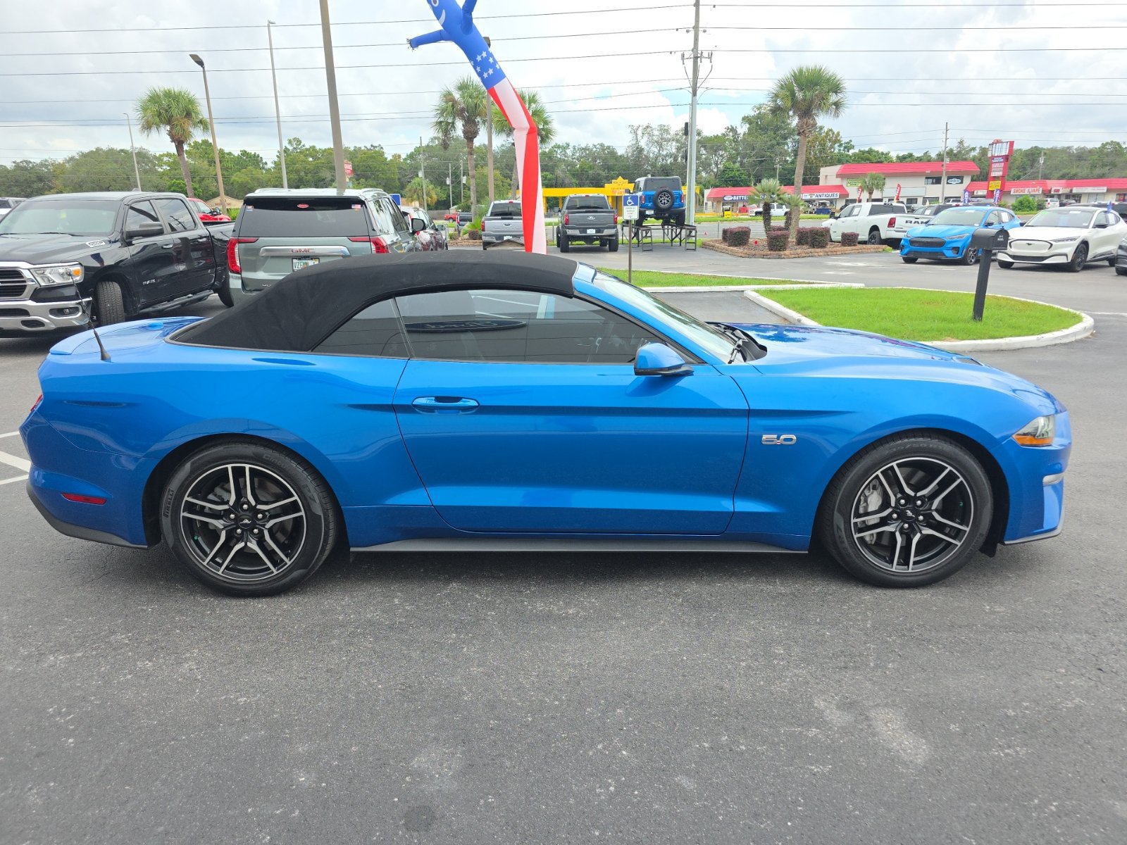 Used 2019 Ford Mustang GT Premium w/ Equipment Group 401A RWD image 3