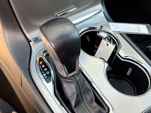 Used 2020 Jeep Grand Cherokee Overland image 18