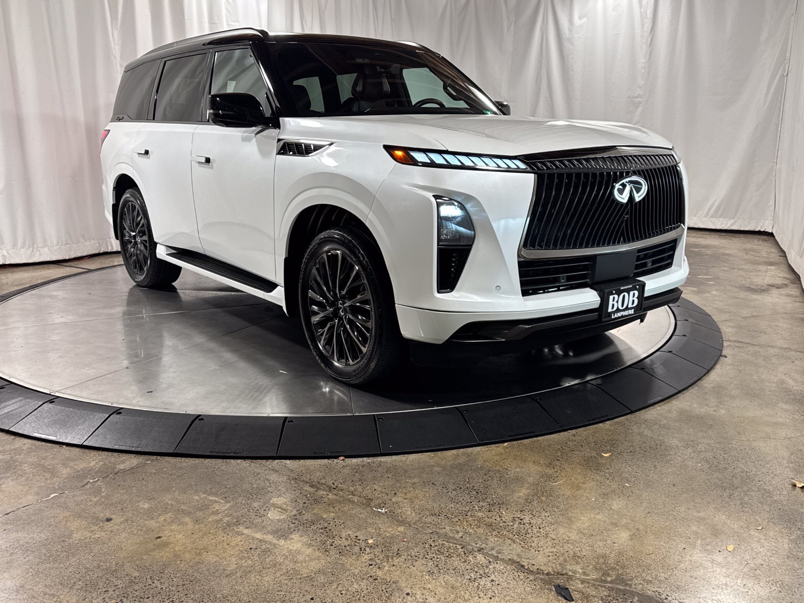 Certified 2026 INFINITI QX80 Autograph w/ Premium Cargo Package AWD/4WD image 10
