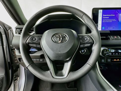 Used 2025 Toyota RAV4 XSE AWD/4WD image 16