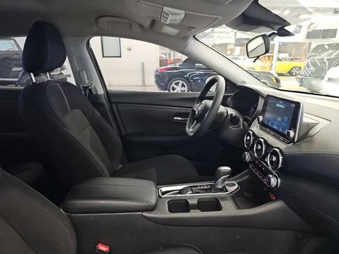 Used 2025 Nissan Sentra SV w/ Trunk Package image 6