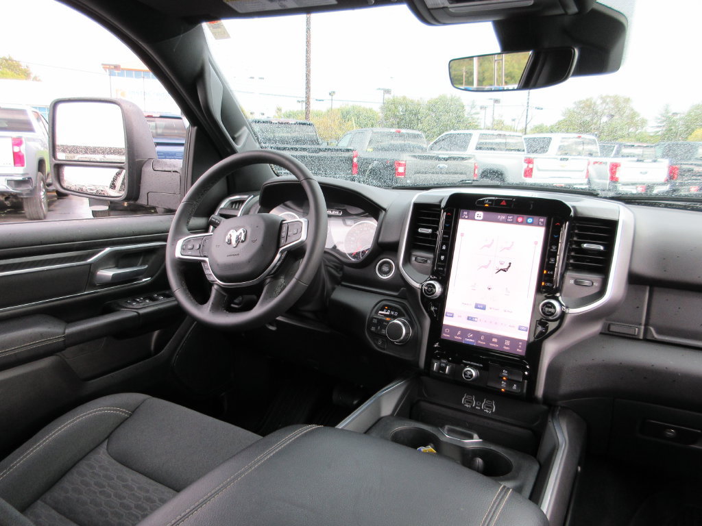 Used 2025 RAM 1500 Big Horn AWD/4WD image 24