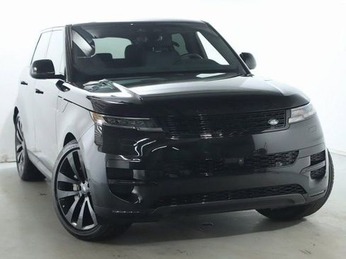 Certified 2025 Land Rover Range Rover Sport SE image 2