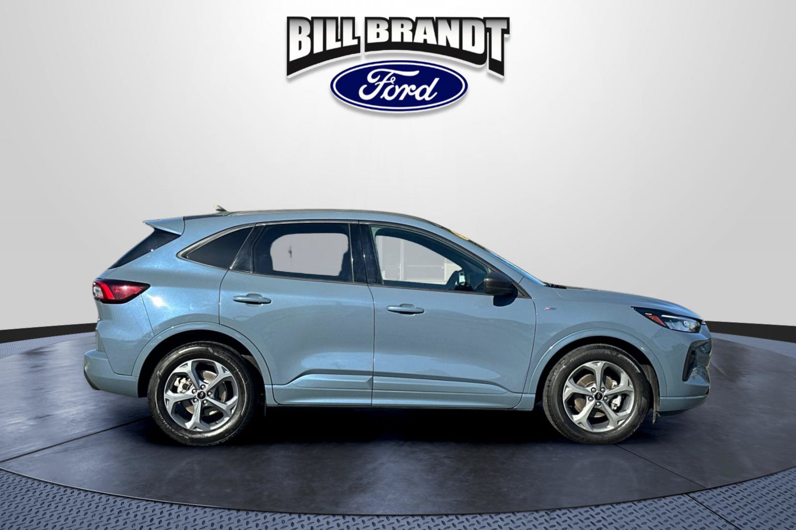 Used 2023 Ford Escape ST-Line w/ Tech Pack #1 FWD image 2