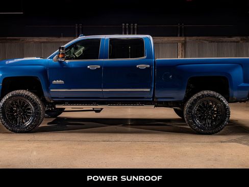 Used 2016 Chevrolet Silverado 2500 High Country w/ Duramax Plus Package image 6