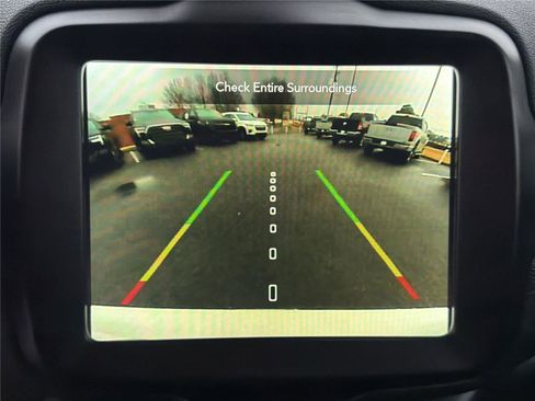 Used 2023 Jeep Renegade Latitude image 31