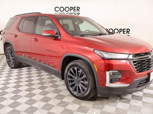 Used 2023 Chevrolet Traverse RS w/ LPO, Floor Liner Package image 1