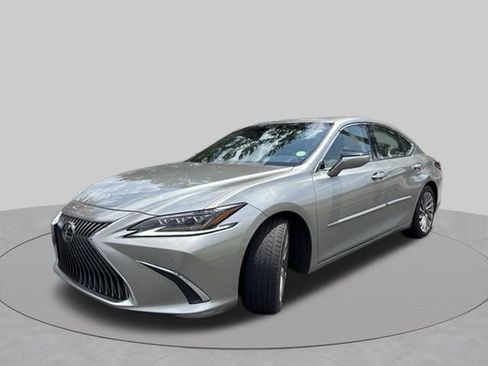 Used 2019 Lexus ES 350 Ultra Luxury FWD image 3