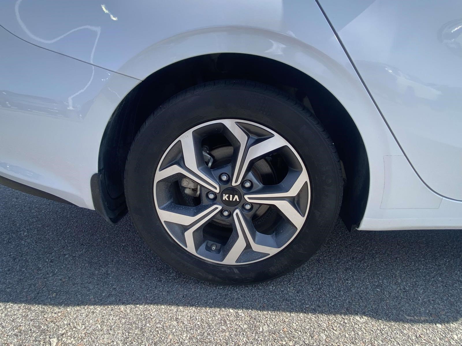 Used 2021 Kia Forte LXS FWD image 7