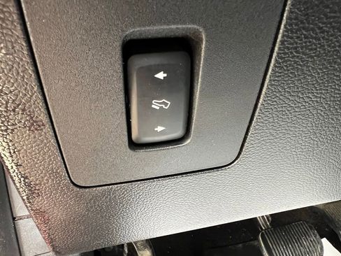 Used 2018 Ford F150 Raptor w/ Equipment Group 802A Luxury image 33